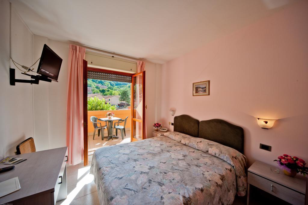 Hotel Il Quadrifoglio Cascia Δωμάτιο φωτογραφία