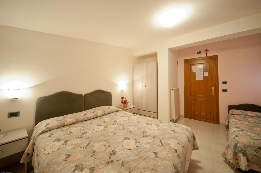 Hotel Il Quadrifoglio Cascia Δωμάτιο φωτογραφία