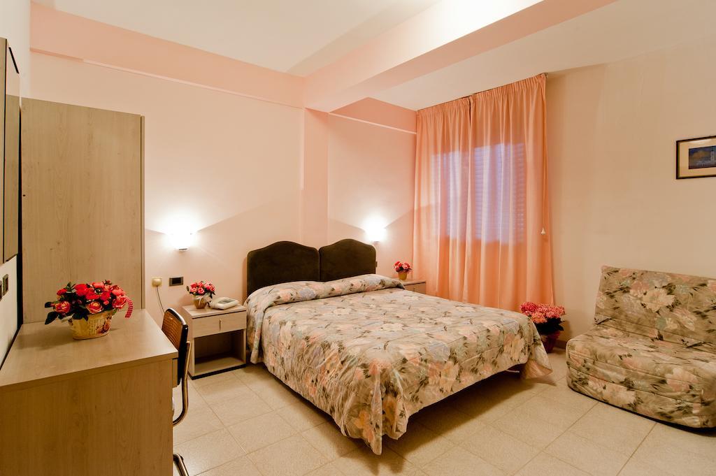 Hotel Il Quadrifoglio Cascia Δωμάτιο φωτογραφία