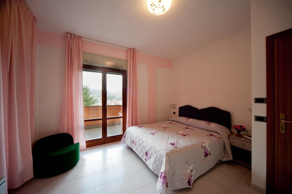 Hotel Il Quadrifoglio Cascia Εξωτερικό φωτογραφία
